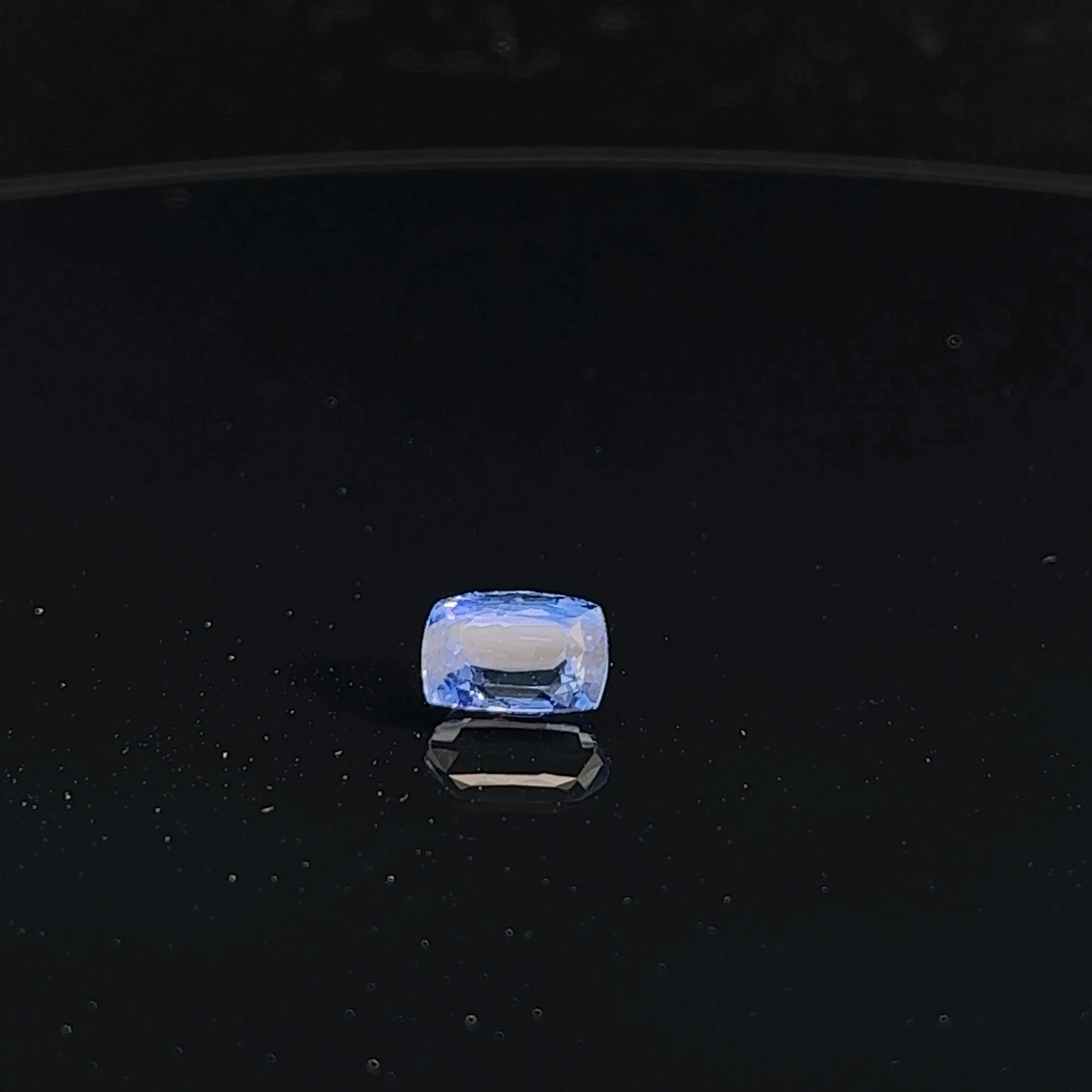 2.68CT CUSHION BLUE SAPPHIRE MODIFIED BRILLIANT CUT TRANSPARENT  GIA CERTIFIED #5201580967