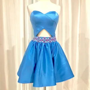 BOUTIQUE Short Strapless Baby Blue Gown Size 2