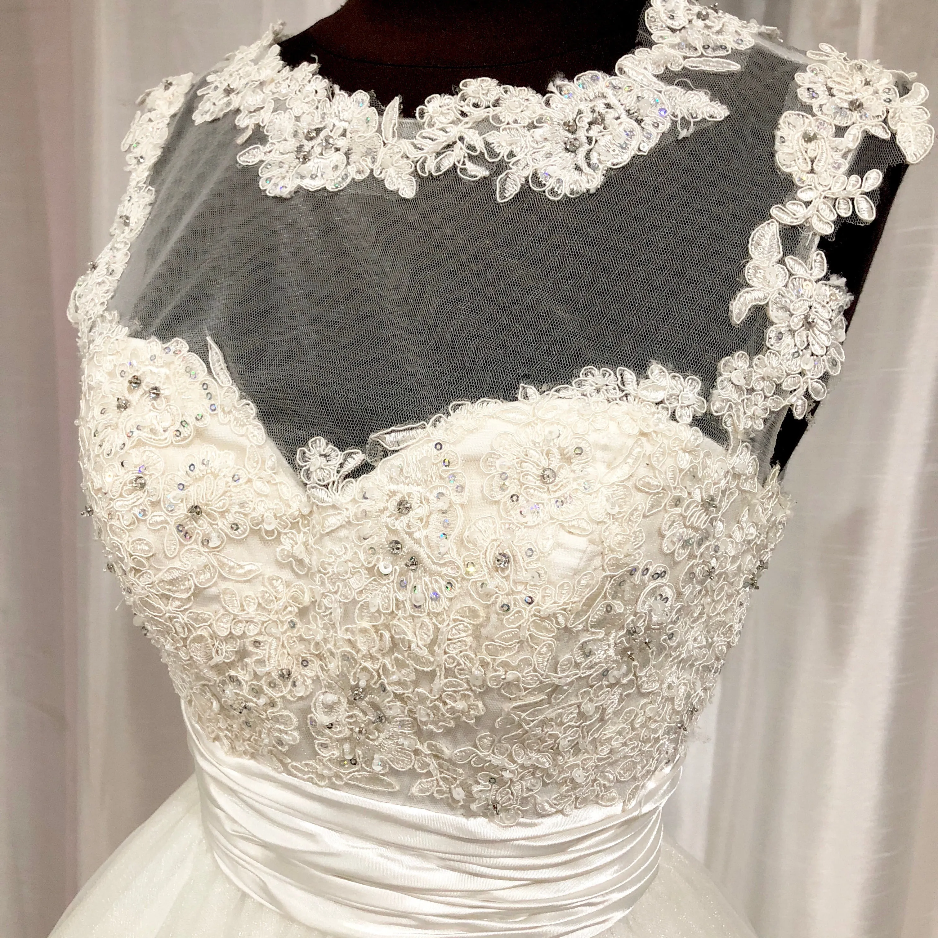 BOUTIQUE Short White Gown Size S