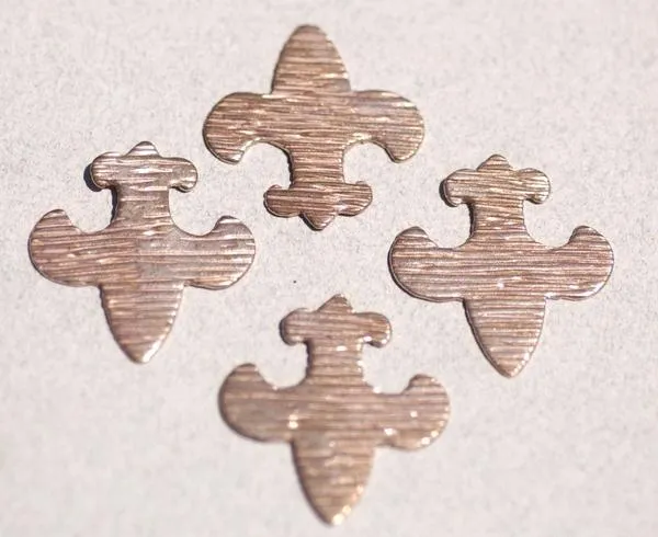 Fleur De Lis Charm 30mm x 27mm in Textured Patterns