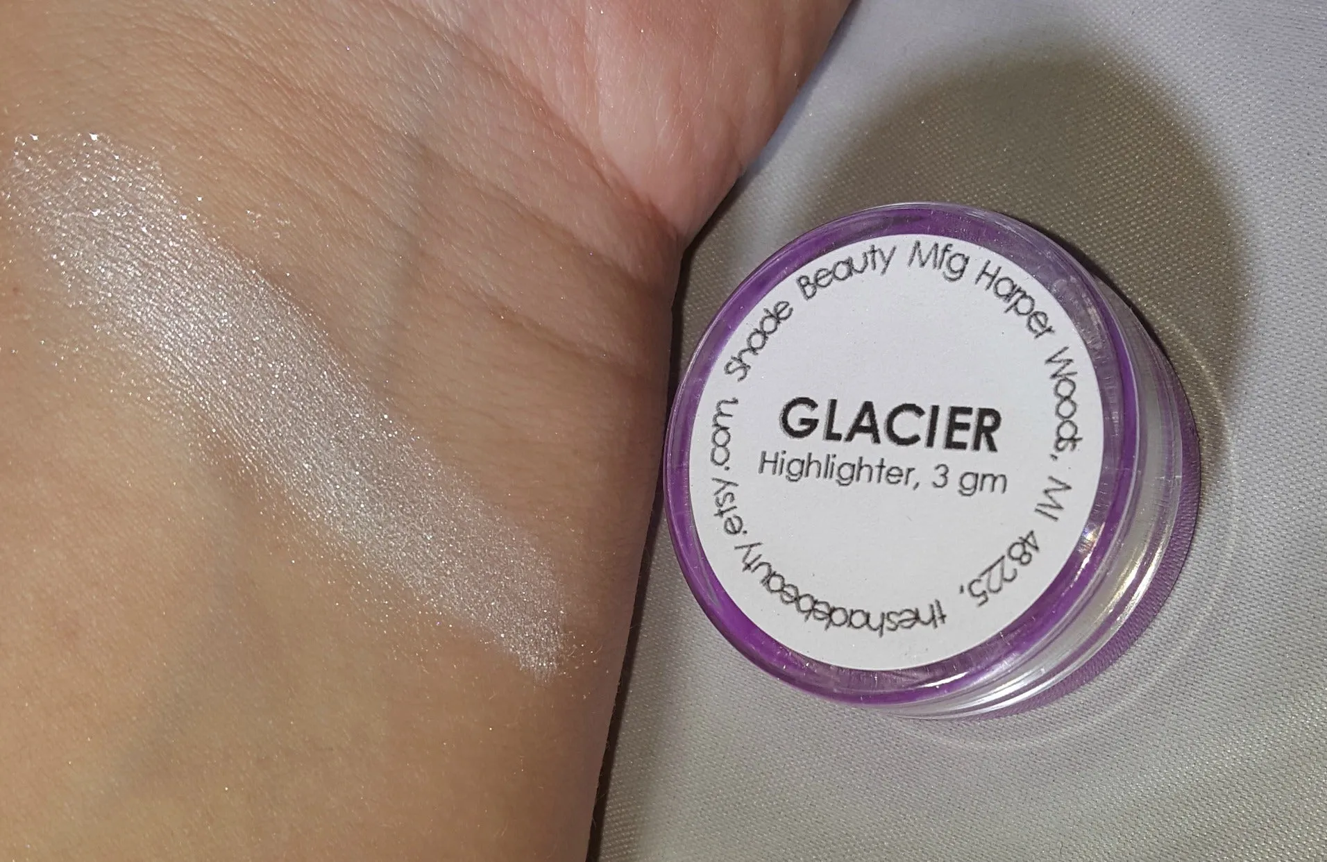 Glacier Loose Highlighter