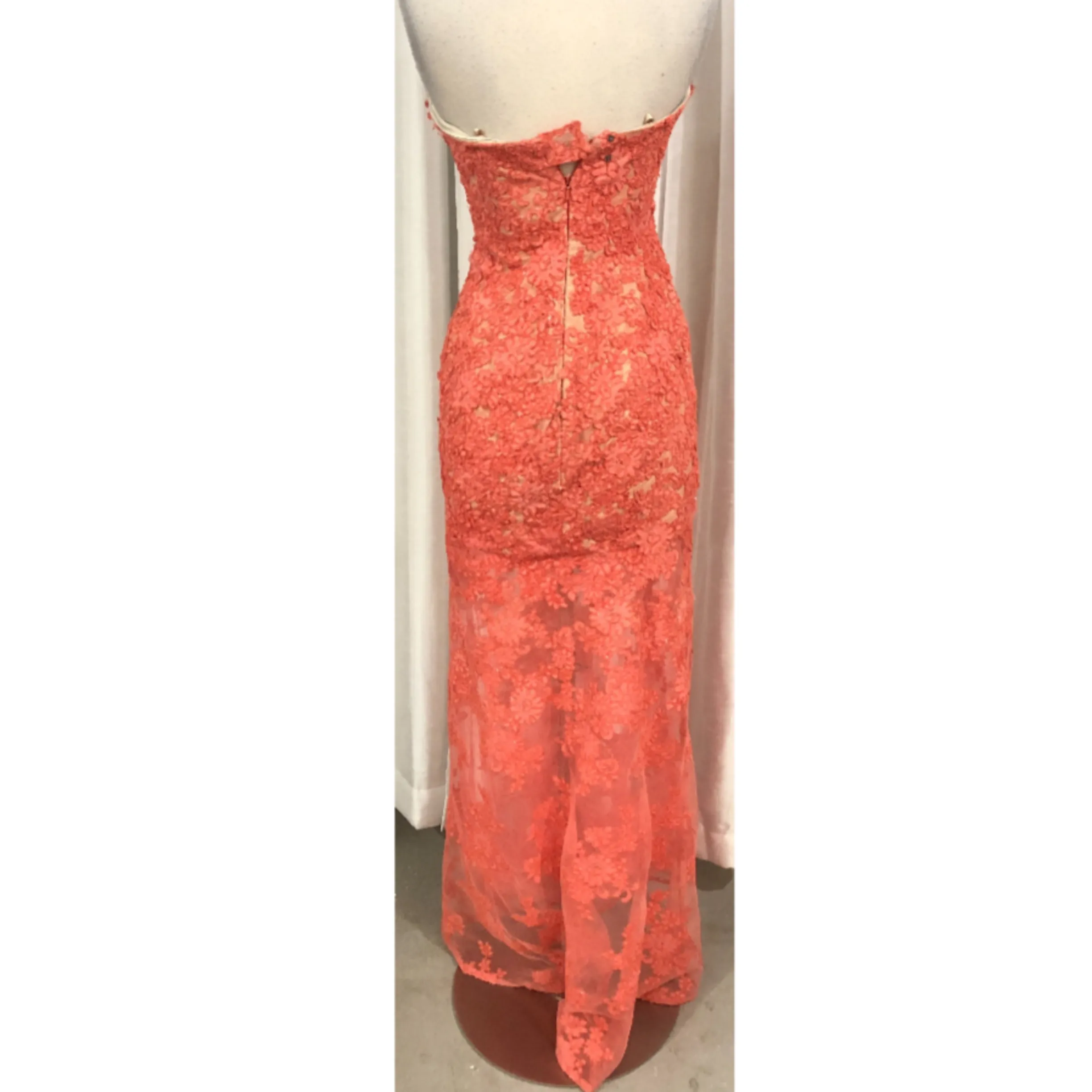 LA FEMME Coral Lace Strapless Sweetheart Long Dress Size 2