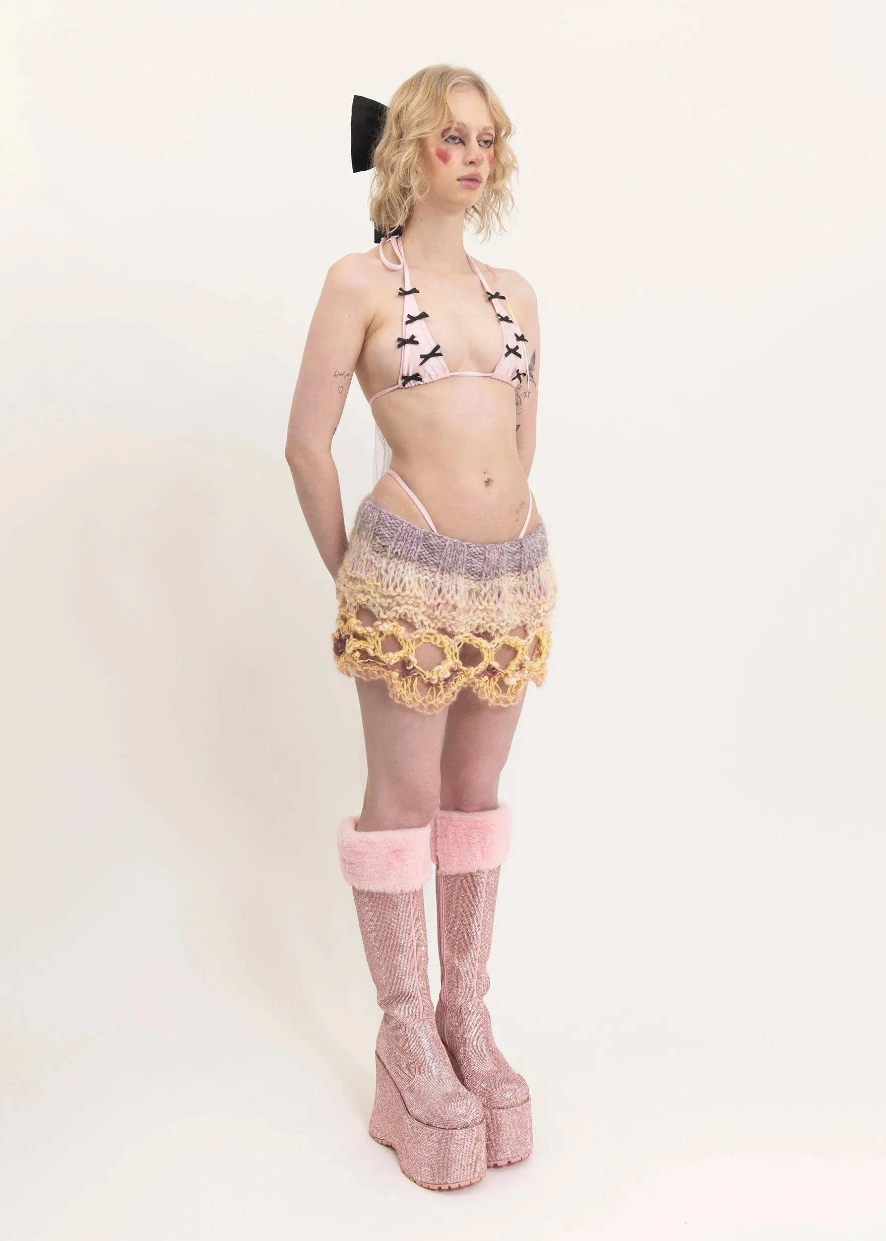 Mixed fibre knit micro mini skirt