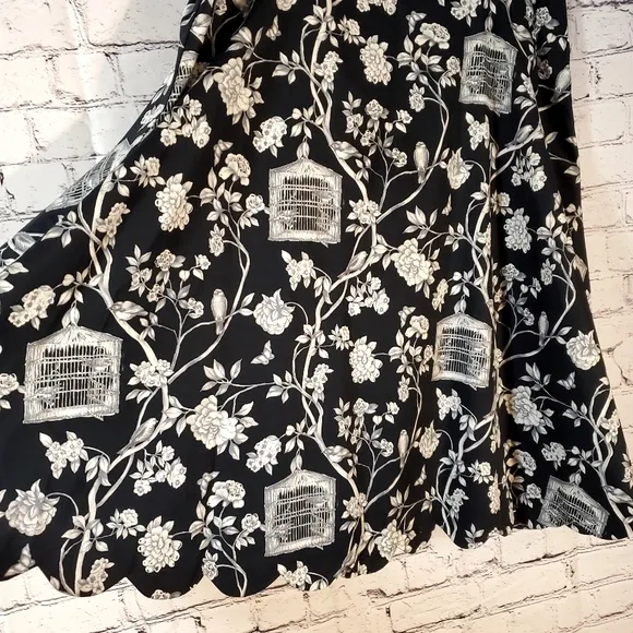 NWT Talbots Black &amp; White Bird Cage Floral Skirt Scallop Hem Size 14 Lined