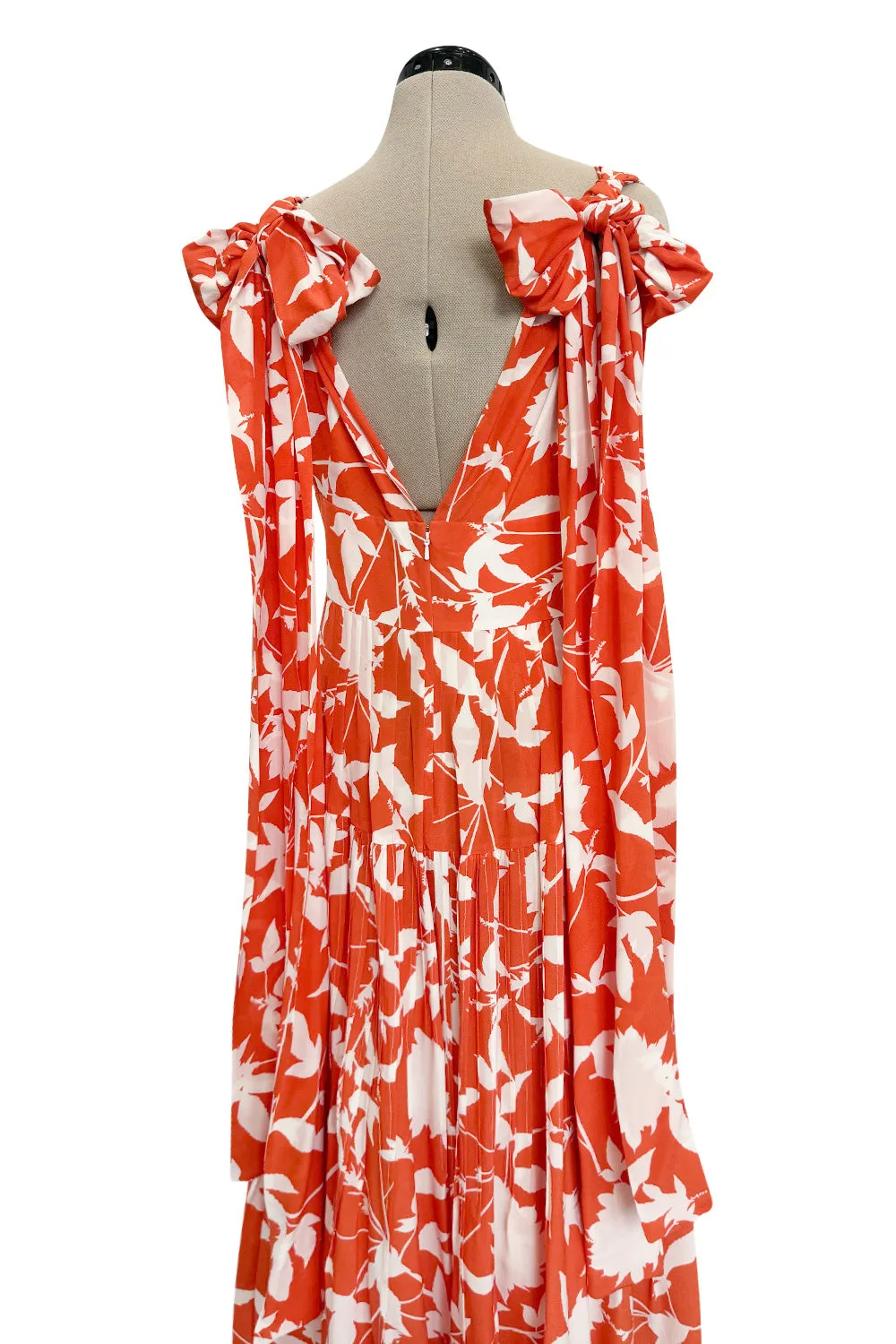 Prettiest Spring 2020 Oscar de la Renta by Laura Kim & Fernando Garcia Silk Print Halter Dress