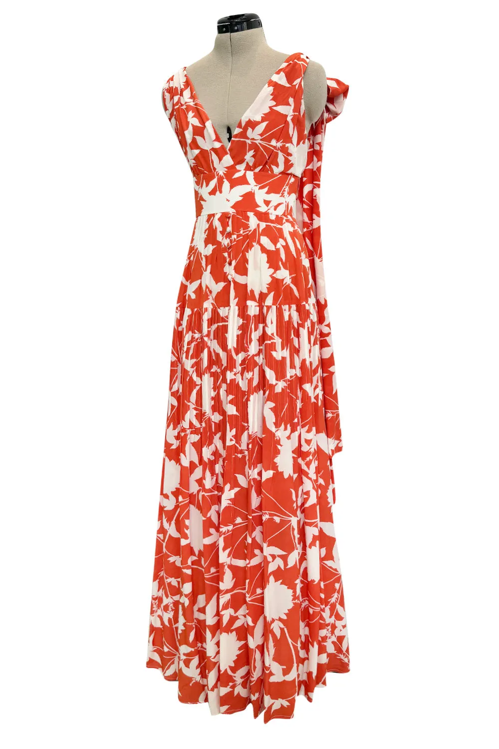 Prettiest Spring 2020 Oscar de la Renta by Laura Kim & Fernando Garcia Silk Print Halter Dress