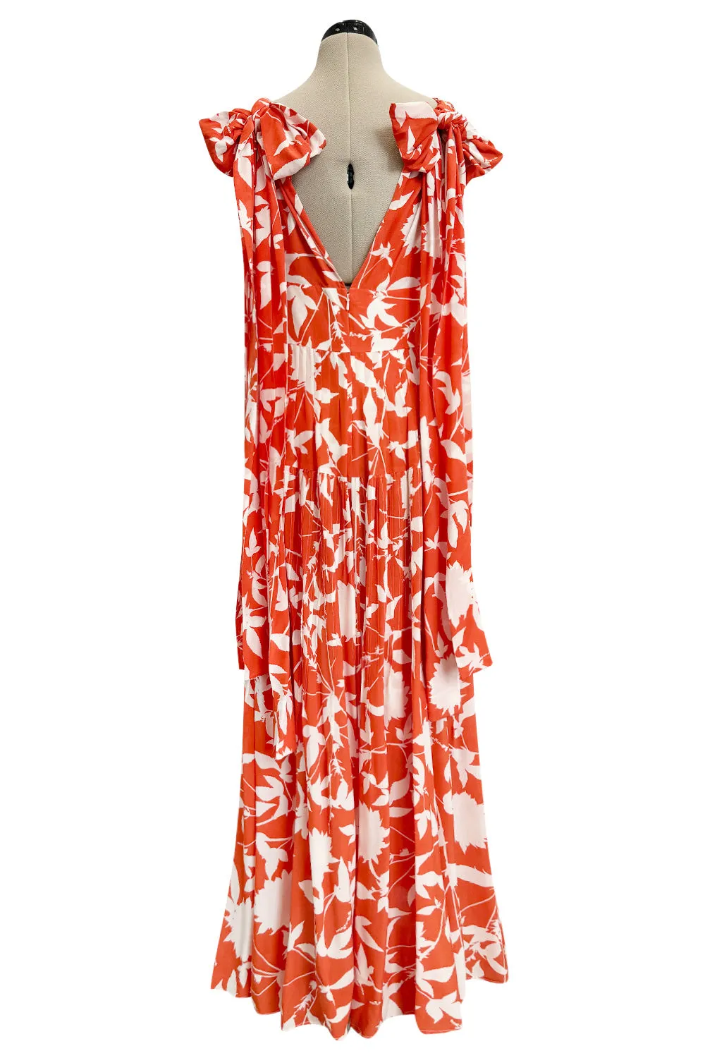 Prettiest Spring 2020 Oscar de la Renta by Laura Kim & Fernando Garcia Silk Print Halter Dress