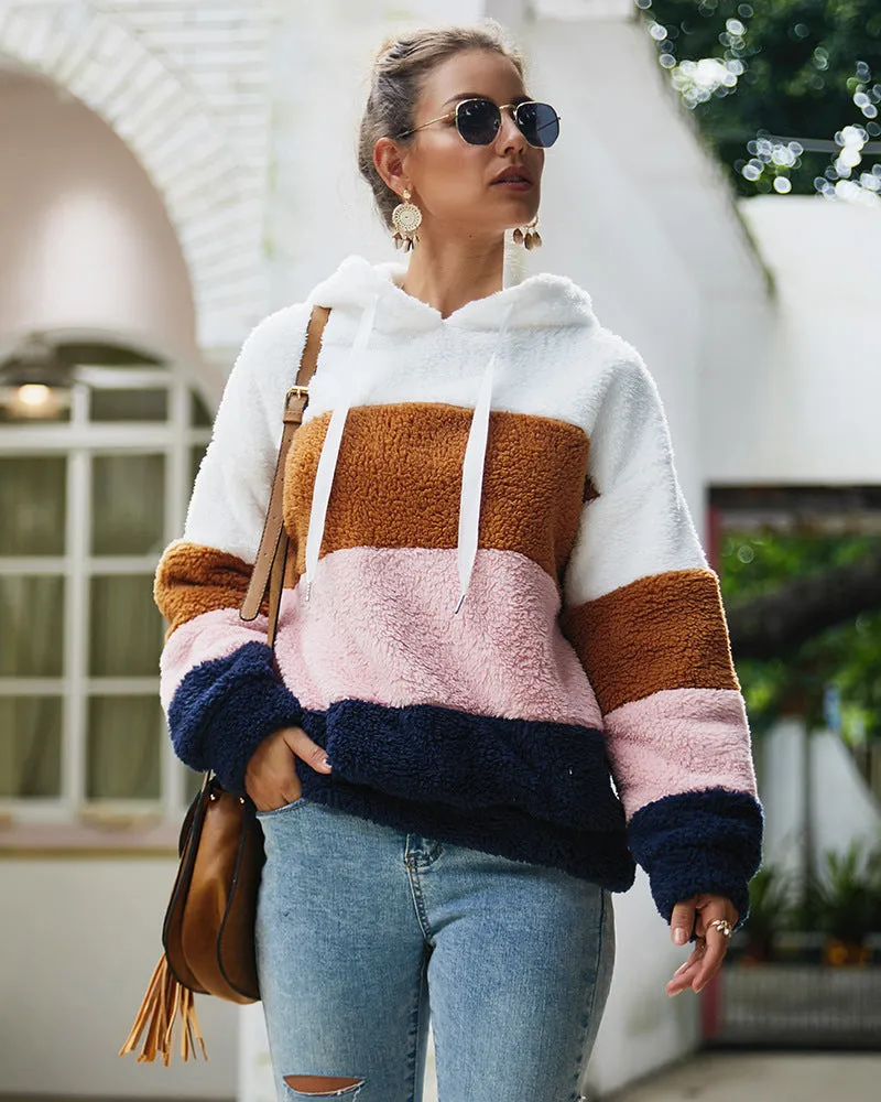 Women Contrast Color Hooded Plush Sweatshirt